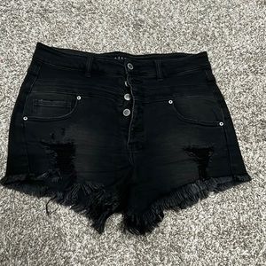 Risen shorts in size L